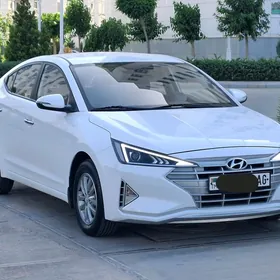 Hyundai Elantra 2019