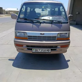 Toyota Hiace 1990