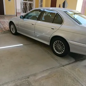 BMW E39 1999