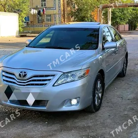 Toyota Camry 2011