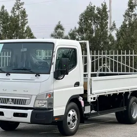 Mitsubishi Canter 2025