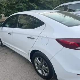 Hyundai Elantra 2017