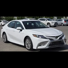 Toyota Camry 2020