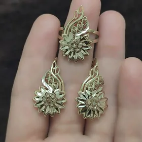 gyzyl kamplekt