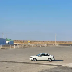 Mercedes-Benz C350 2010