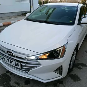 Hyundai Elantra 2020