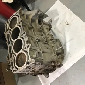 2020 Camry 2.5 motor  blok