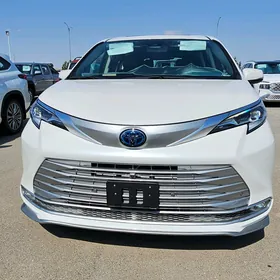 Toyota Sienna 2021