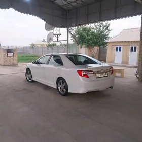 Toyota Camry 2012