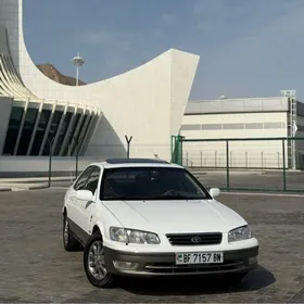 Toyota Camry 2001
