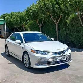Toyota Camry 2022