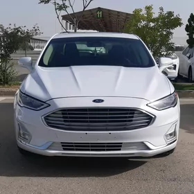 Ford Fusion 2020