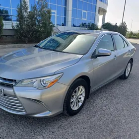 Toyota Camry 2017