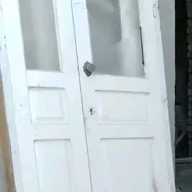 деревянные двери