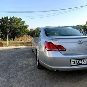Toyota Avalon 2005