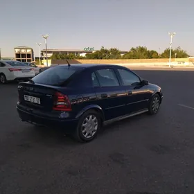 Opel Astra 2000