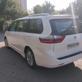 Toyota Sienna 2018
