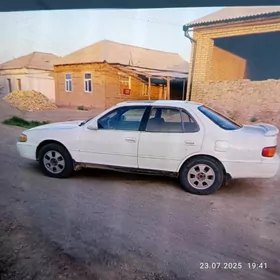 Toyota Camry 1993