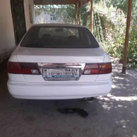 Nissan Sunny 1998