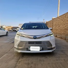 Toyota Sienna 2021