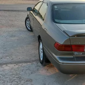 Toyota Camry 2000