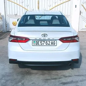Toyota Camry 2022