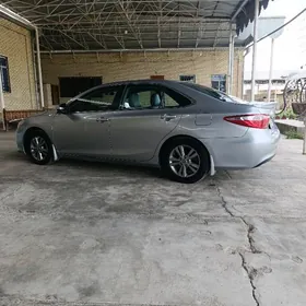 Toyota Camry 2017