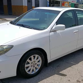 Toyota Camry 2004