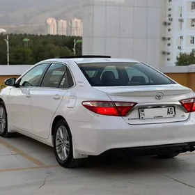 Toyota Camry 2017