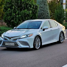 Toyota Camry 2020