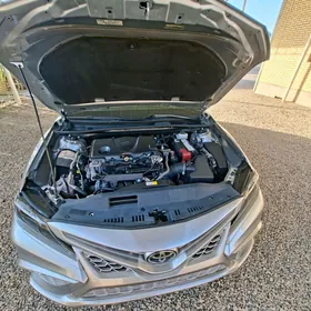 Toyota Camry 2021