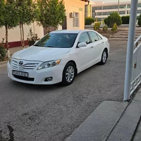 Toyota Camry 2011