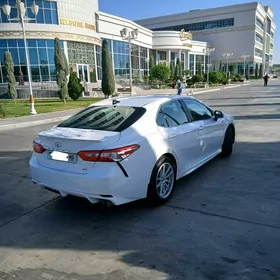 Toyota Camry 2020