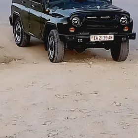 UAZ 469 2005