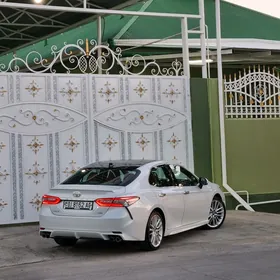 Toyota Camry 2018