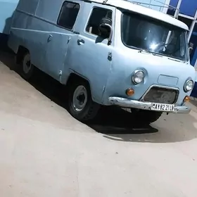 UAZ Profi 1986