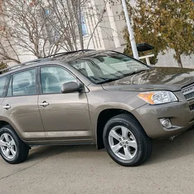 Toyota RAV4 2010