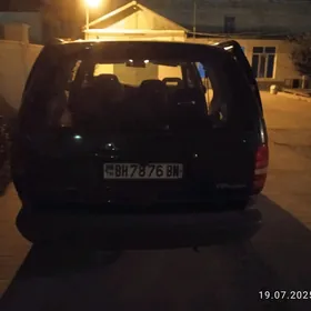 Toyota Sienna 2001