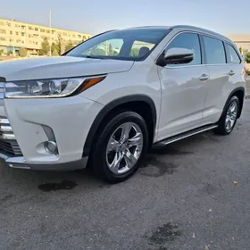 Toyota Highlander 2018