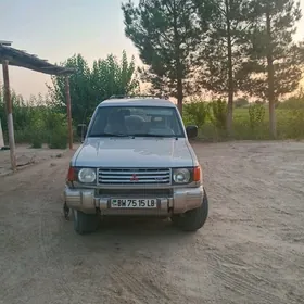 Mitsubishi Montero 1997