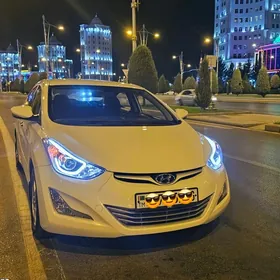 Hyundai Elantra 2013