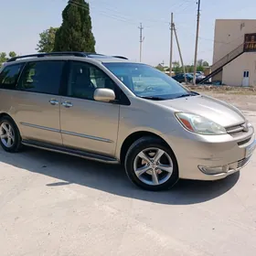 Toyota Sienna 2004