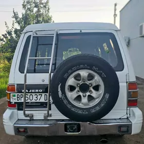 Mitsubishi Pajero 1994