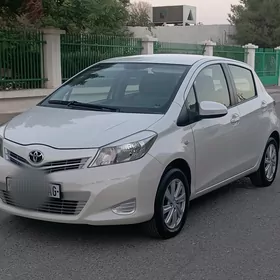 Toyota Yaris 2012