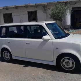 Toyota Scion 2005