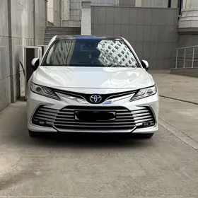 Toyota Camry 2022