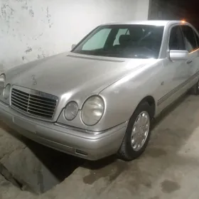 Mercedes-Benz E320 1999