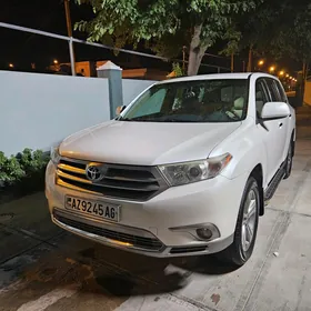 Toyota Highlander 2013
