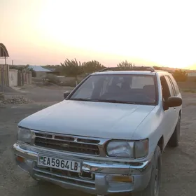Nissan Pathfinder 1998
