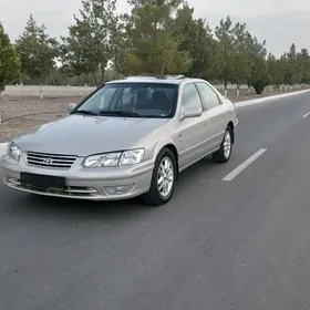 Toyota Camry 2001